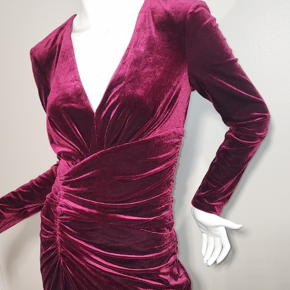 Vince Camuto Rich Burgundy Velvet Long Sleeve Dress - Picture 4 of 11